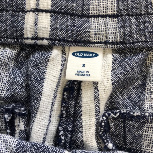 Old Navy shorts small - Picture 5 of 7